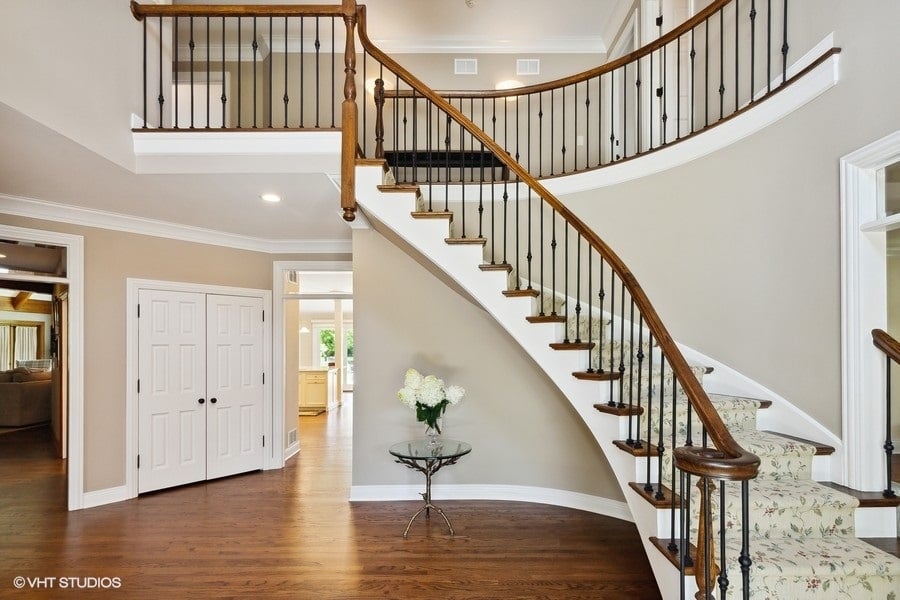 550 Oak Knoll Dr