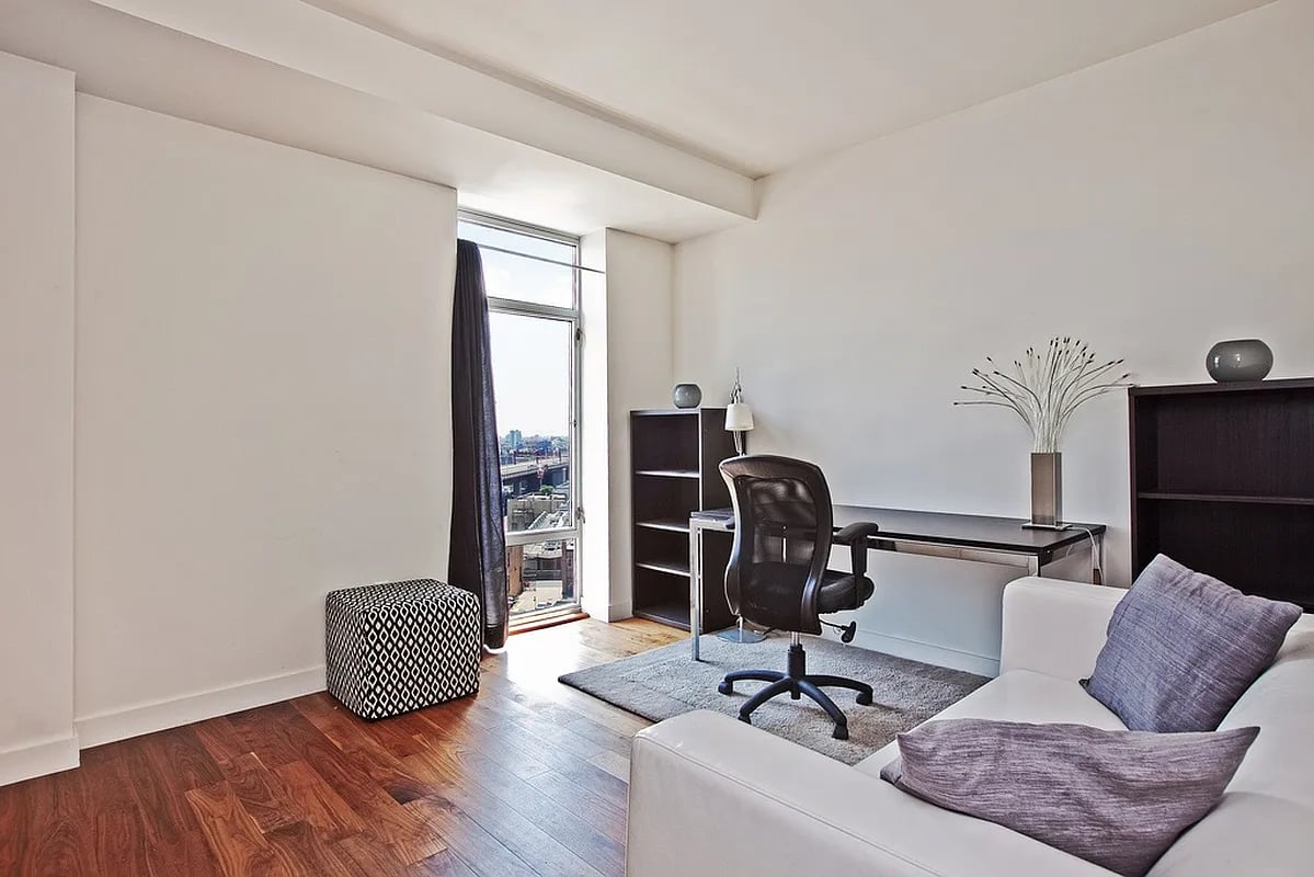 10-63 Jackson Ave, #PHA