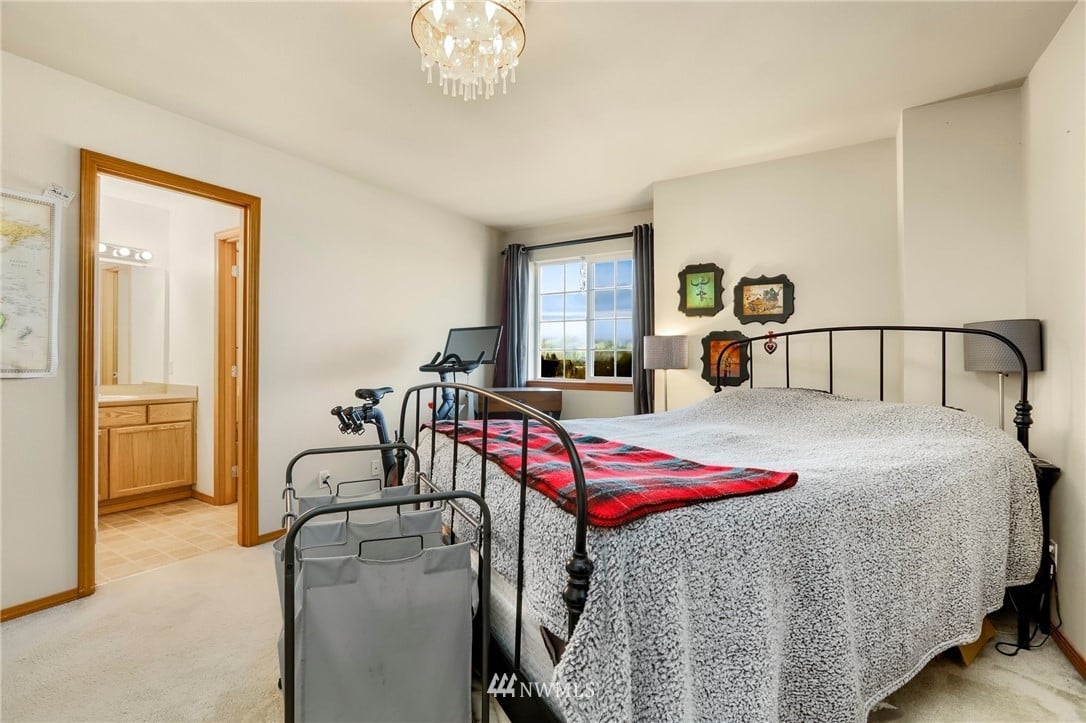 3413 68th Dr NE