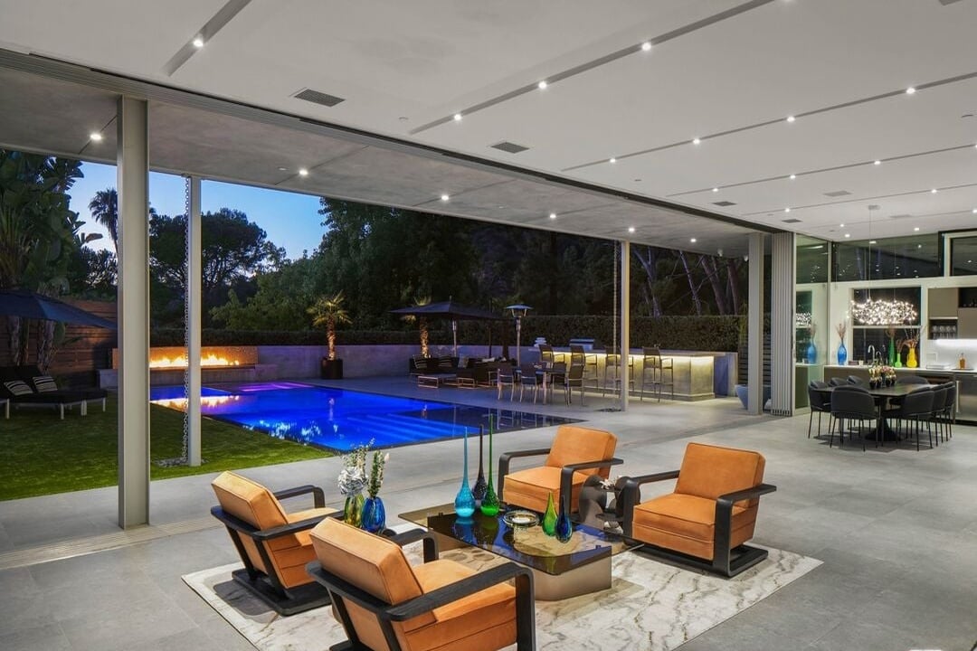 Nova Heights, Loma Vista Dr, 90210