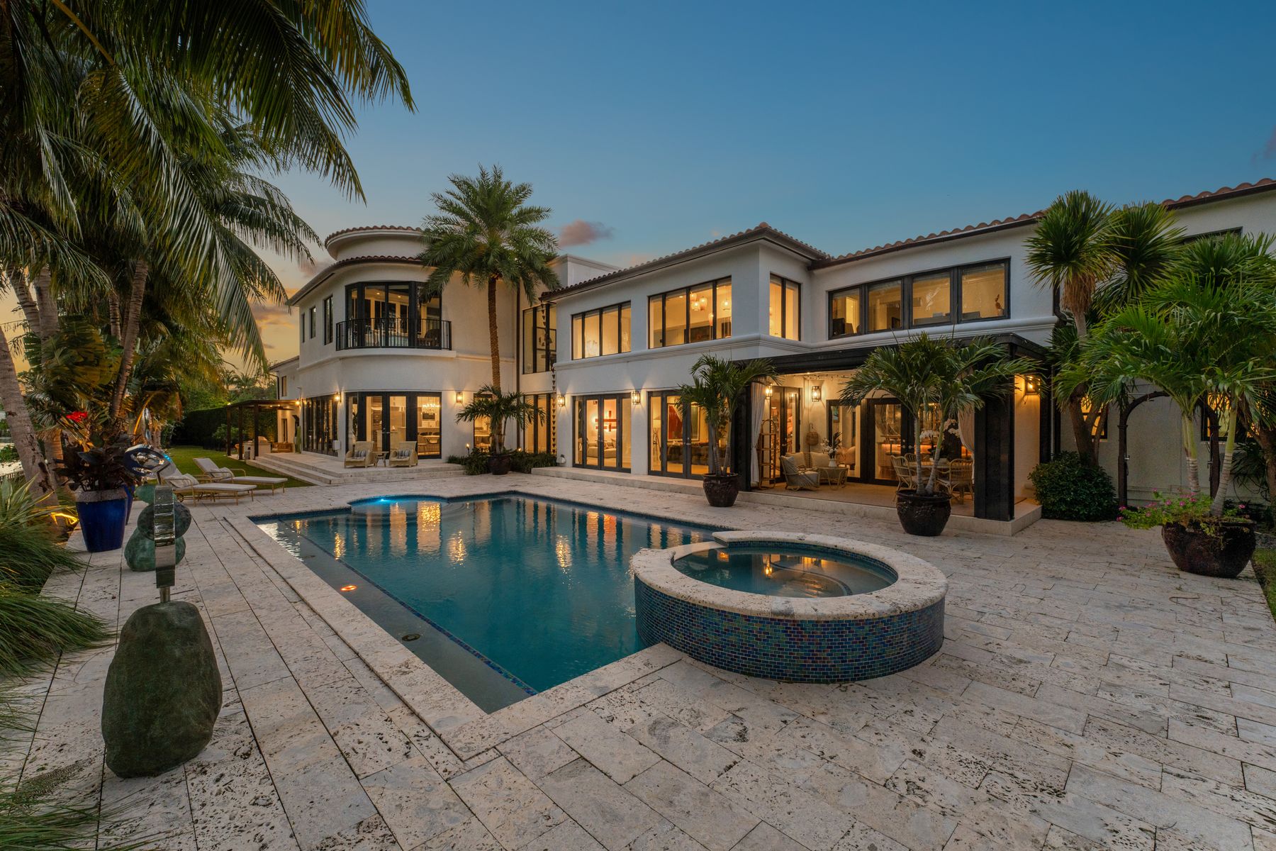 2901 Flamingo Dr.