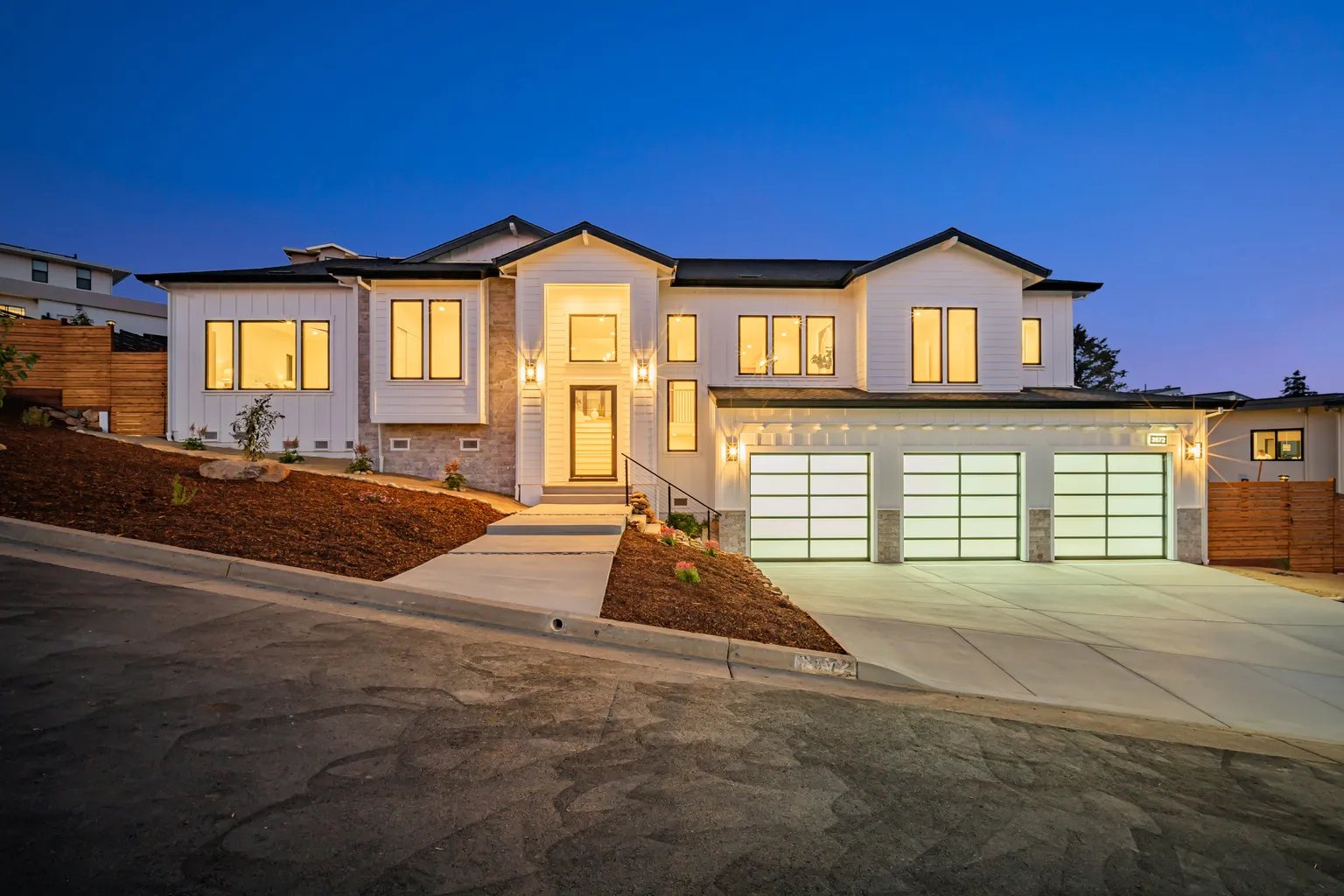 3572 Southridge Dr
