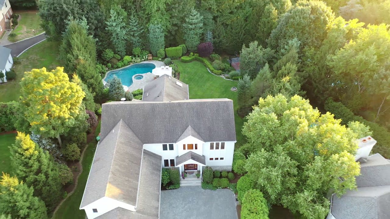 8 Blackledge Ct., Closter, Nj 07624