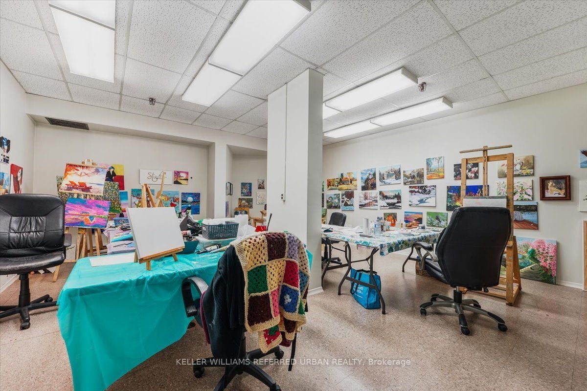 FAMILY LIVING PENTHOUSE