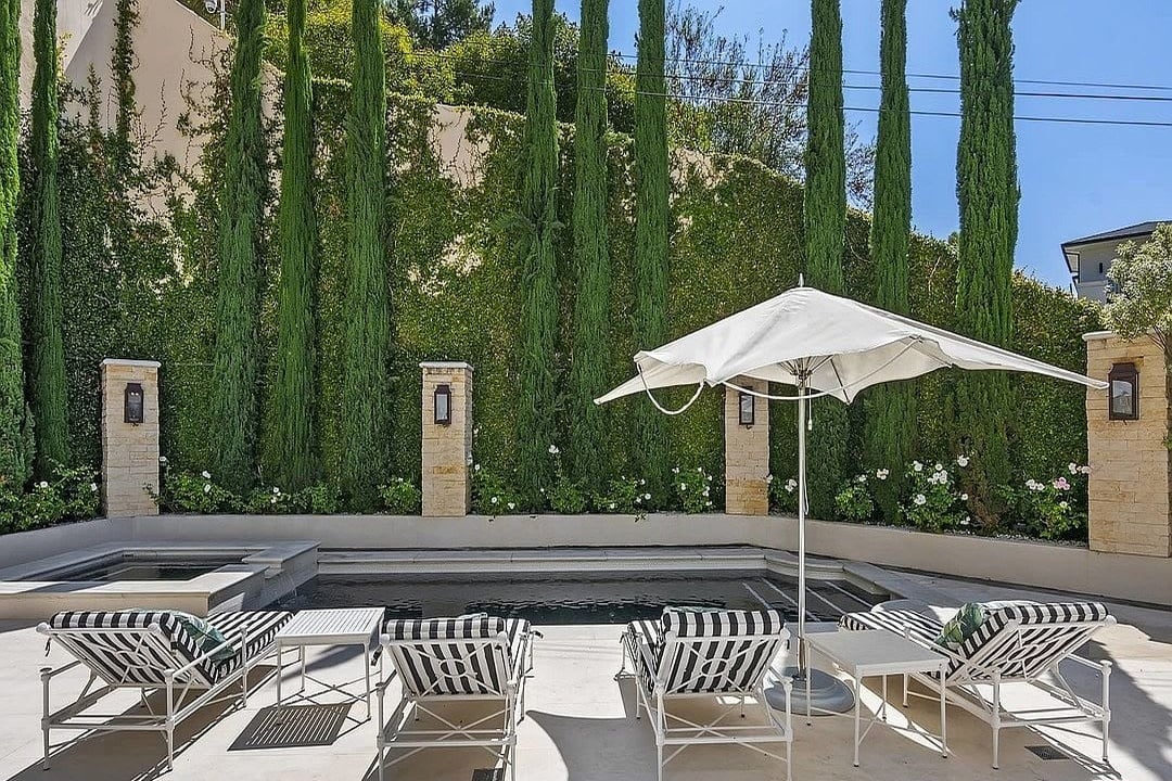 Paradise Retreat