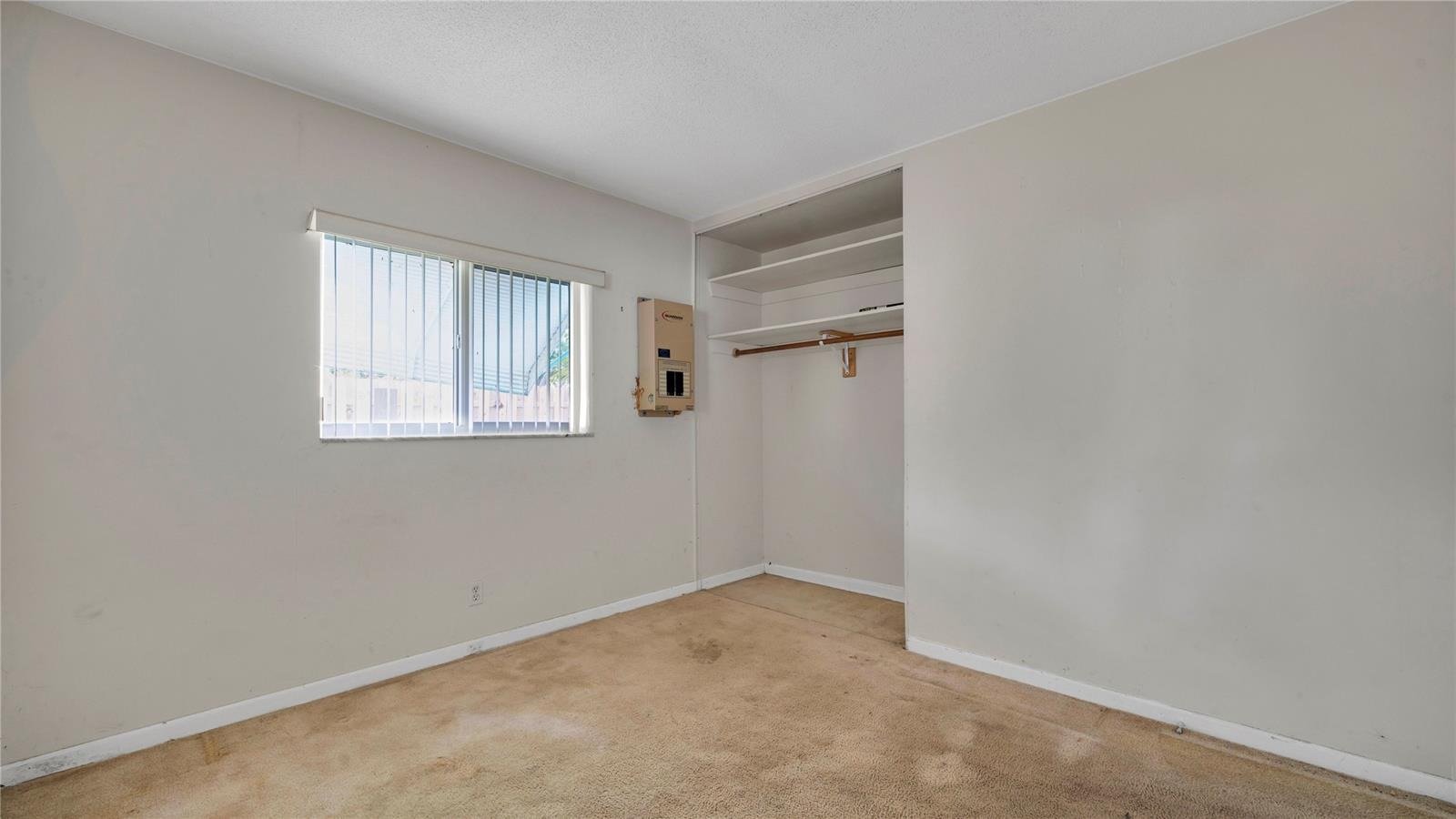 3700 NW 25th St