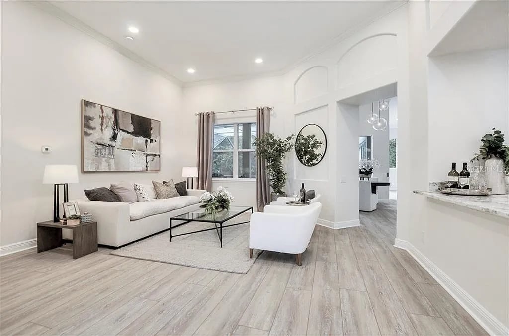 11950 Royce Waterford Cir