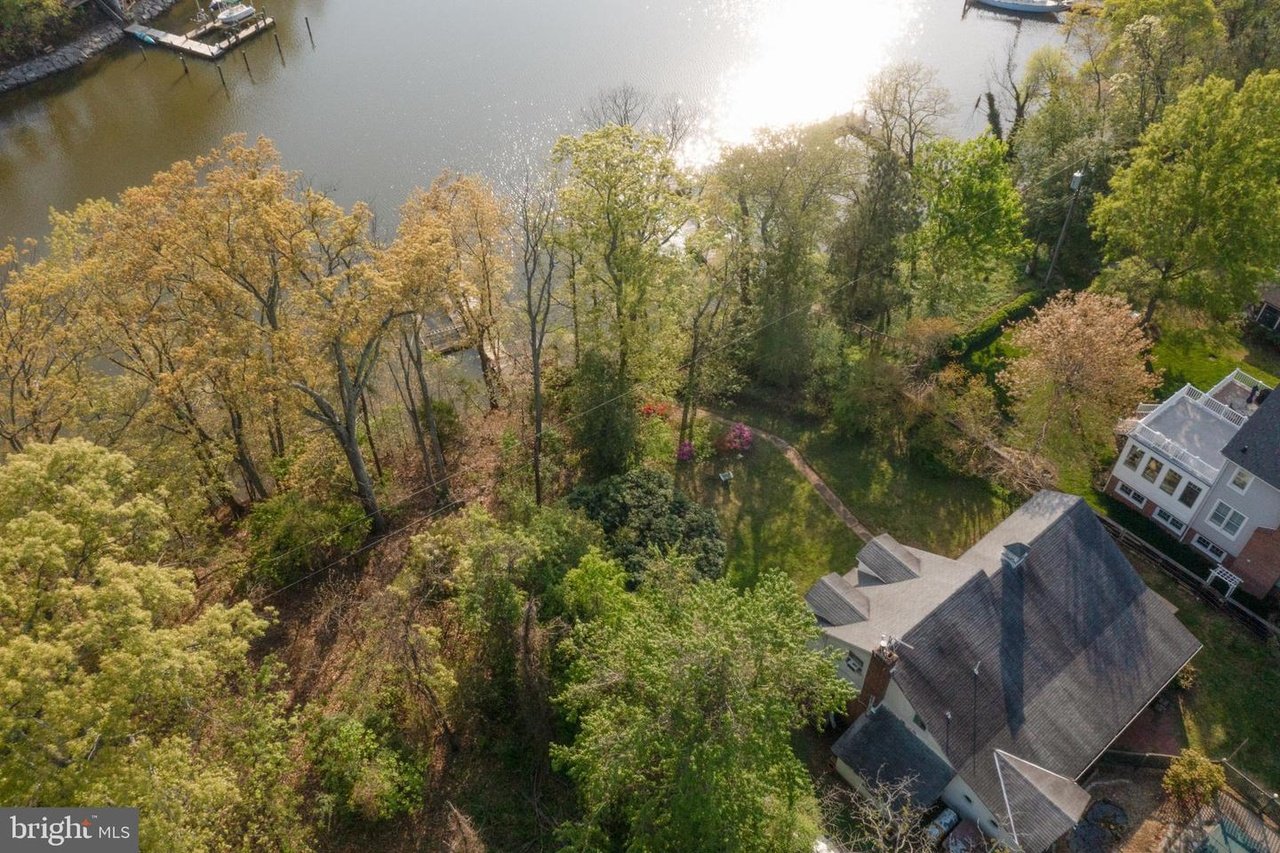 915 Crystal Spring Farm Rd