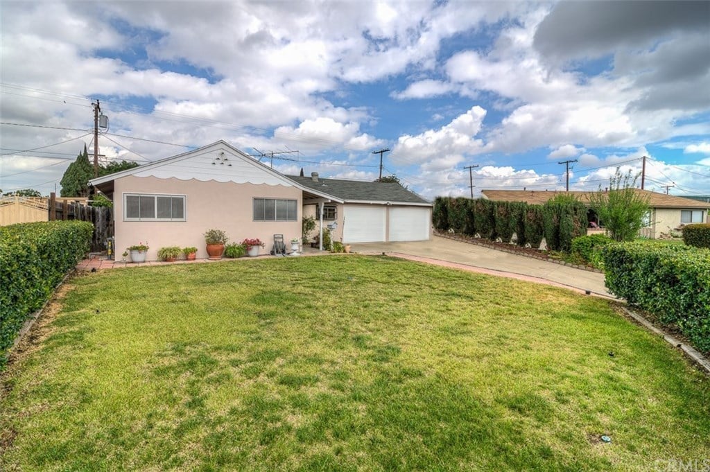 12341 Flagstone Pl