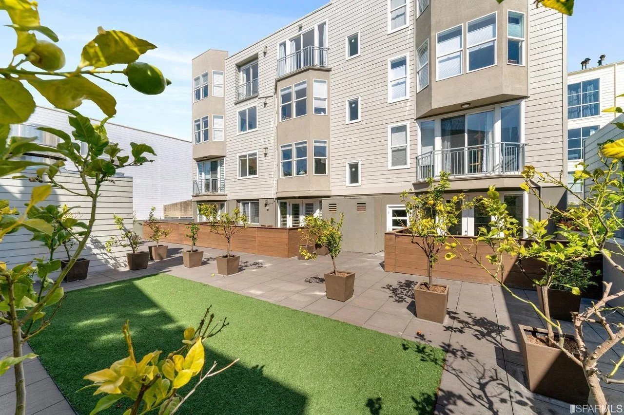 Citrino Condominiums