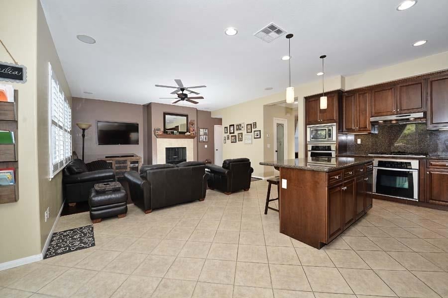 1714 Picket Fence Dr