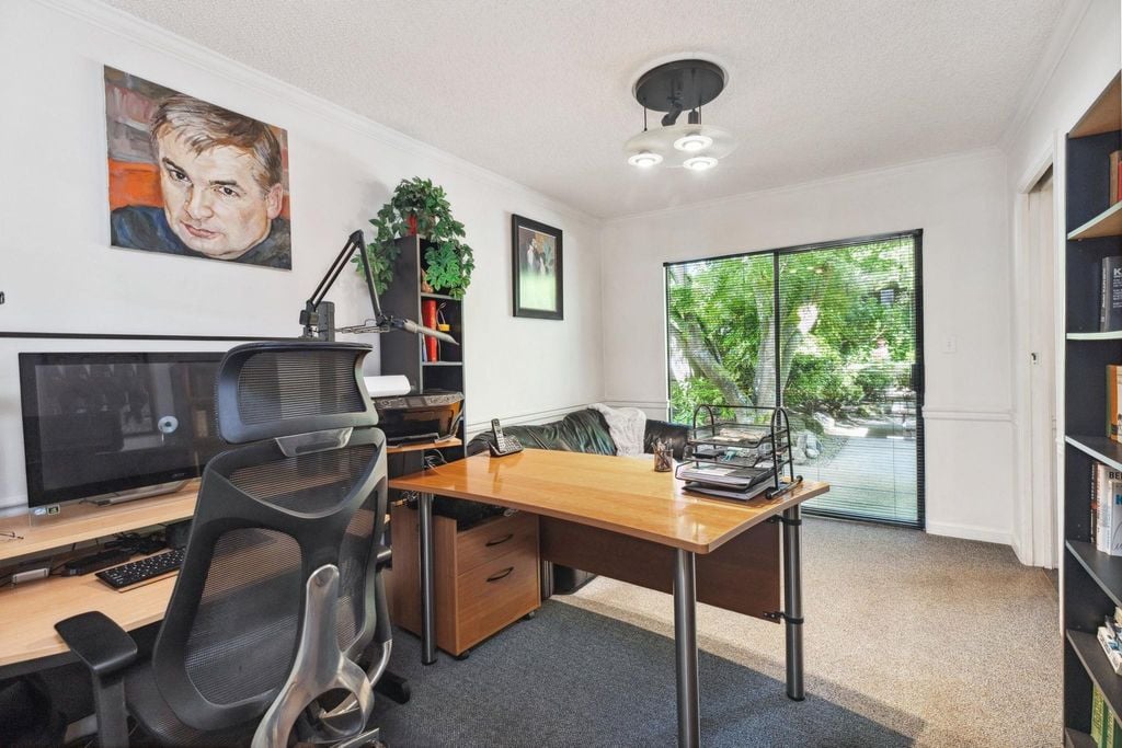 5195 Sapphire Pl