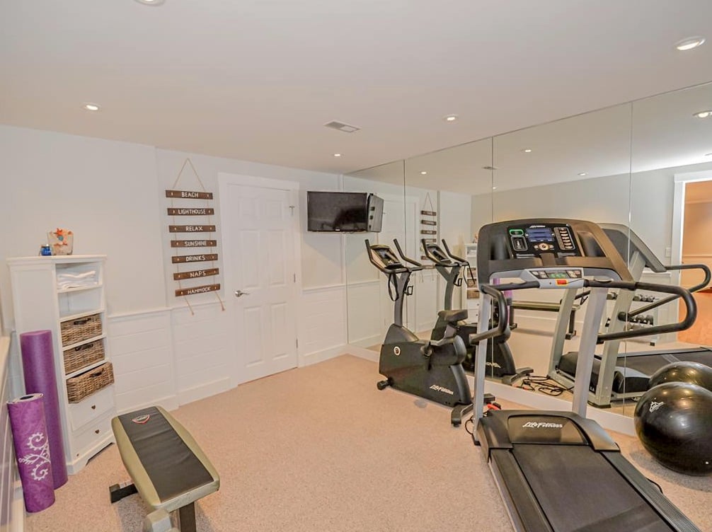 8 Puritan Dr