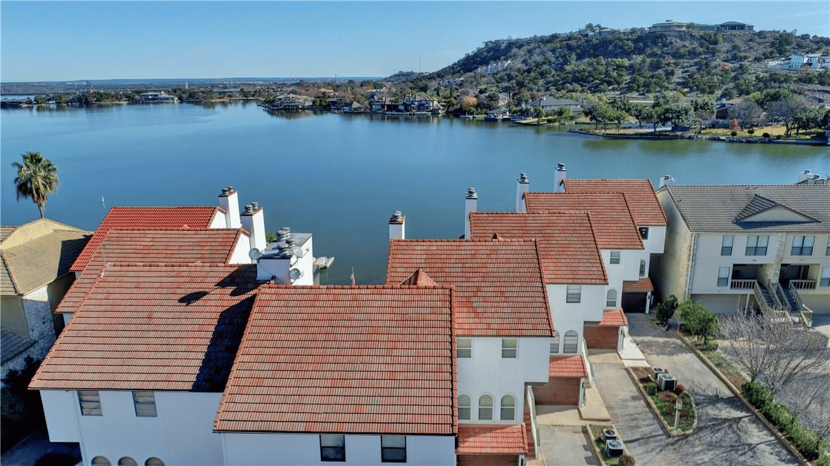 411 North Horseshoe Blvd