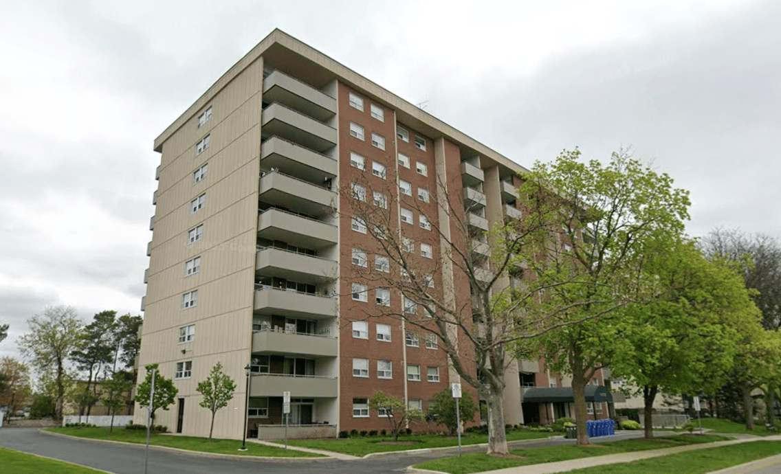 Saratoga Village: 1415 & 1425 Ghent Avenue, Burlington, ON