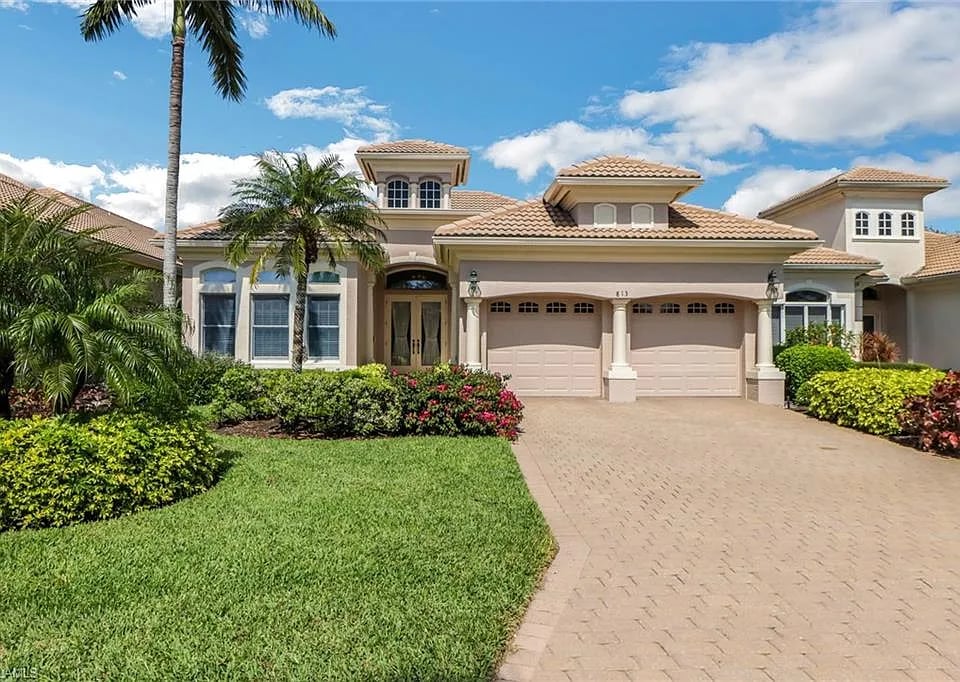 813 Villa Florenza DR