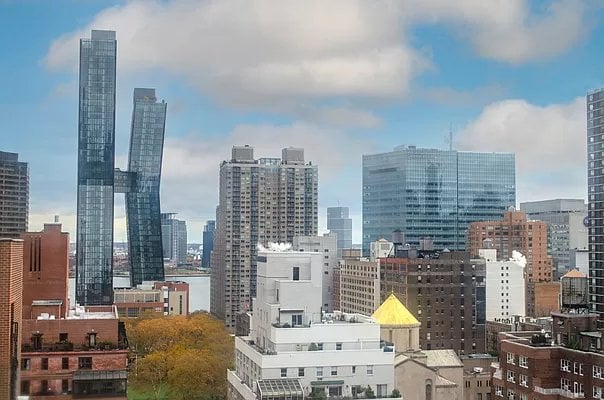 200 East 36th Street, #17G