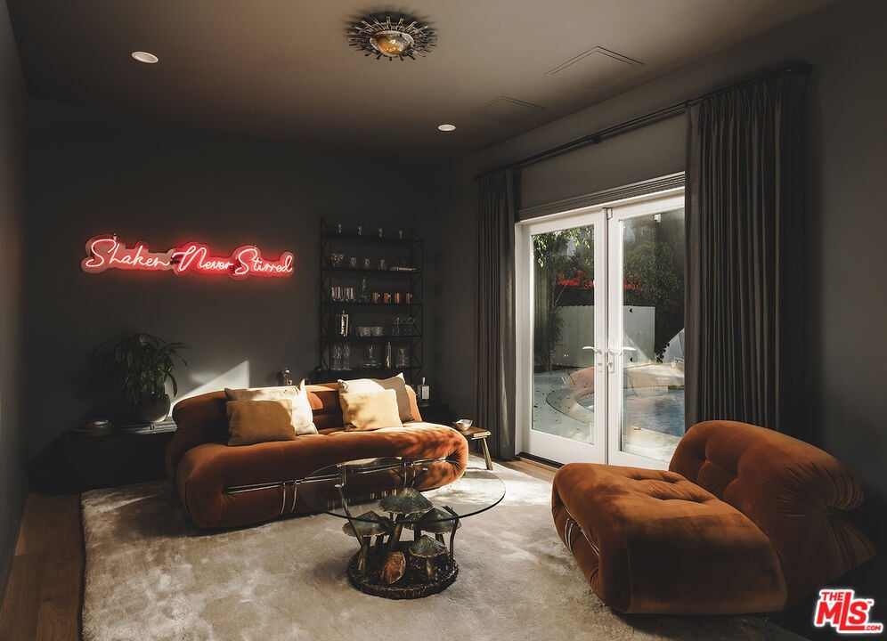 Nova Pavilion, El Cerrito Pl, 90068