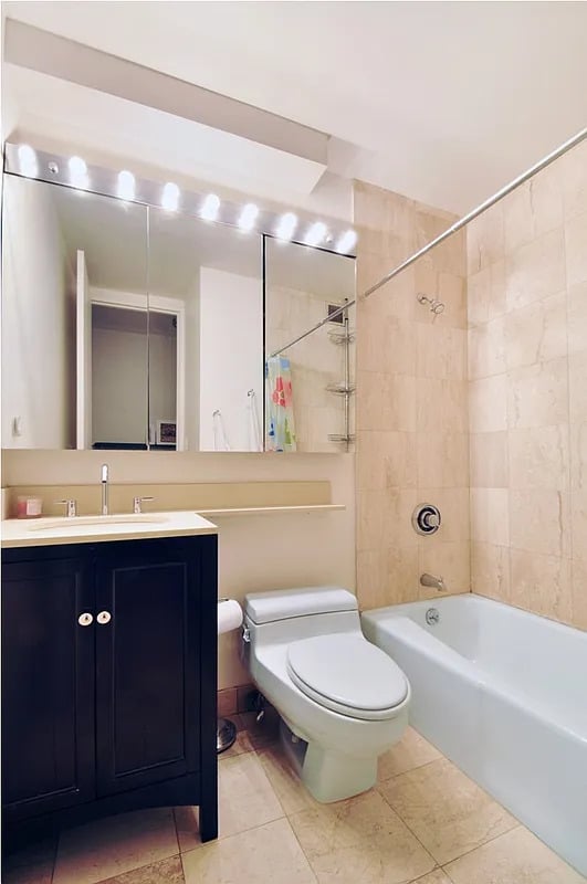 393 West 49th Street #2HH