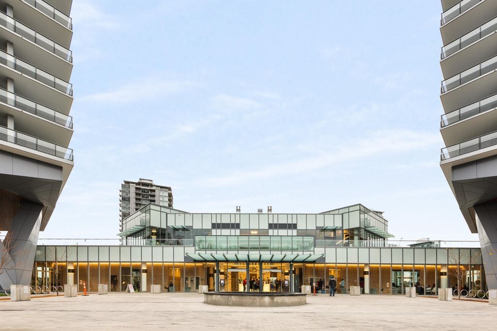 4720 Lougheed Hwy, #2411