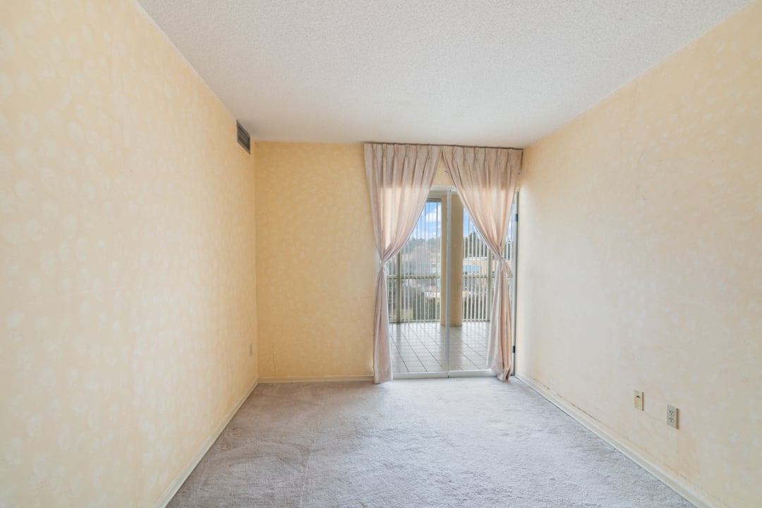 40 Harding Blvd #604