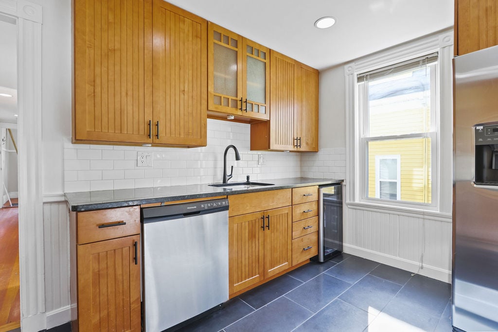 Spacious & Sundrenched In Savin Hill