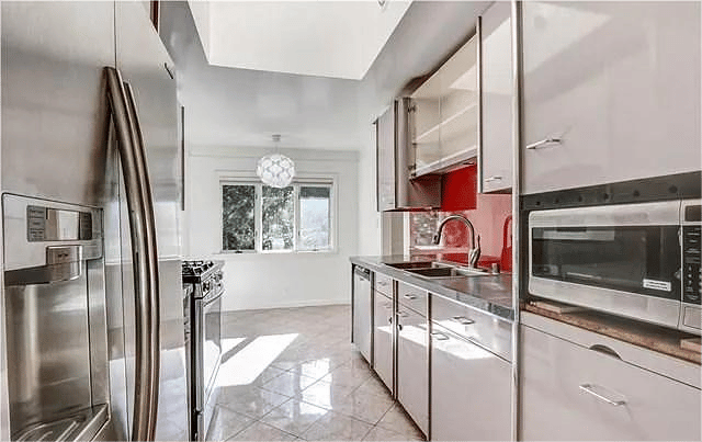 Mid-Century Charm Meets Natural Beauty in Nichols Canyon