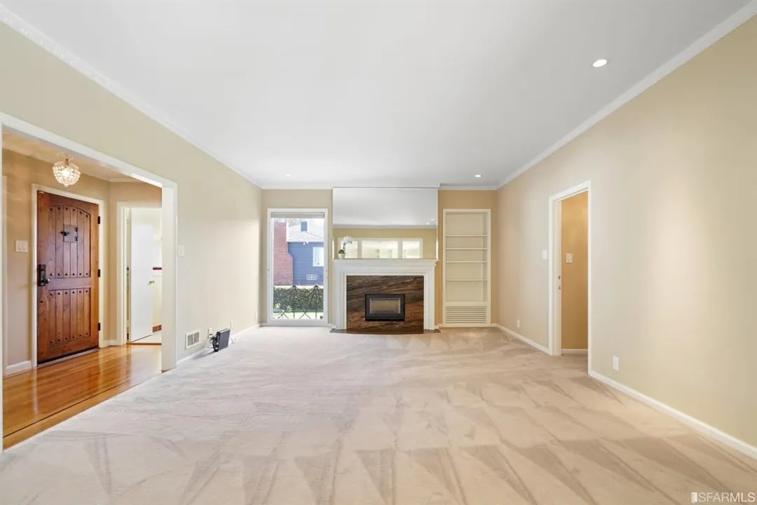 255 Crestlake Dr before renovations