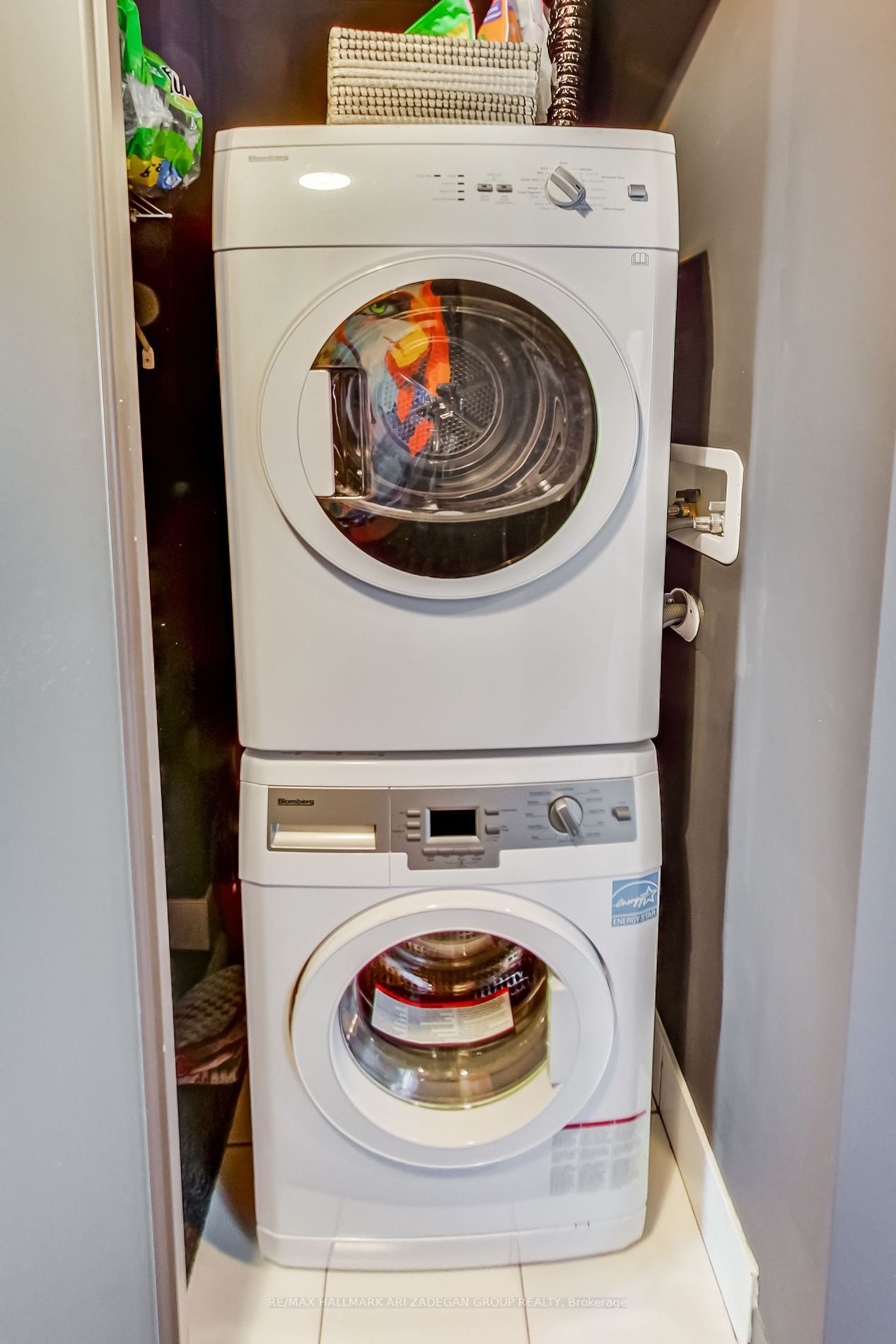 88 Blue Jays Way #1908