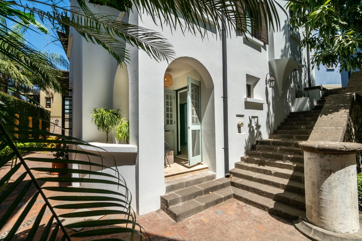18 Calle La Ronda | Remodeled 4-Bedroom Home with Studio Apartment Just Steps from Playa Danta in Las Catalinas