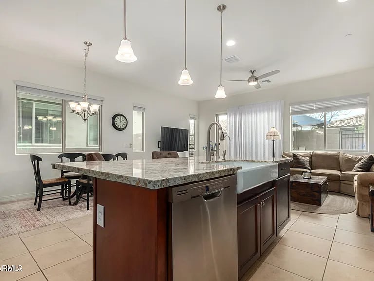 7337 E Casitas Del Rio Dr
