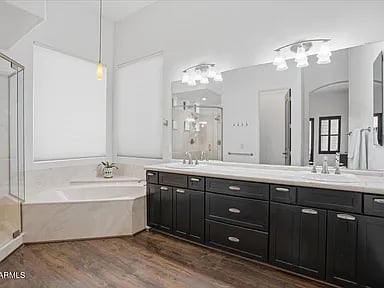 5311 E Gray Wolf Trail