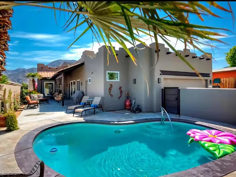 54840 Avenida Juarez