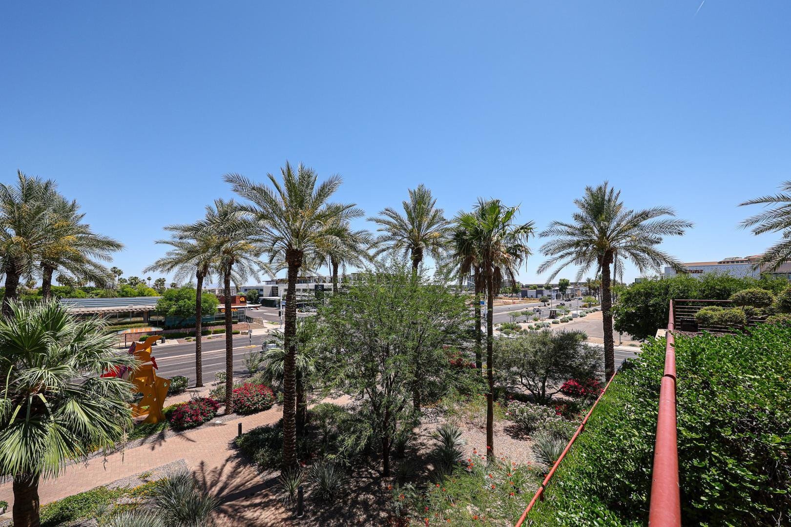 7157 E Rancho Vista Dr, #3006