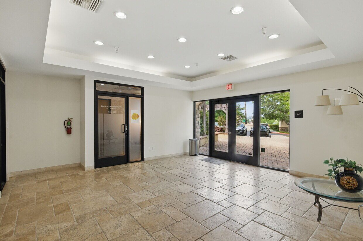 5012 Cheseboro Rd
