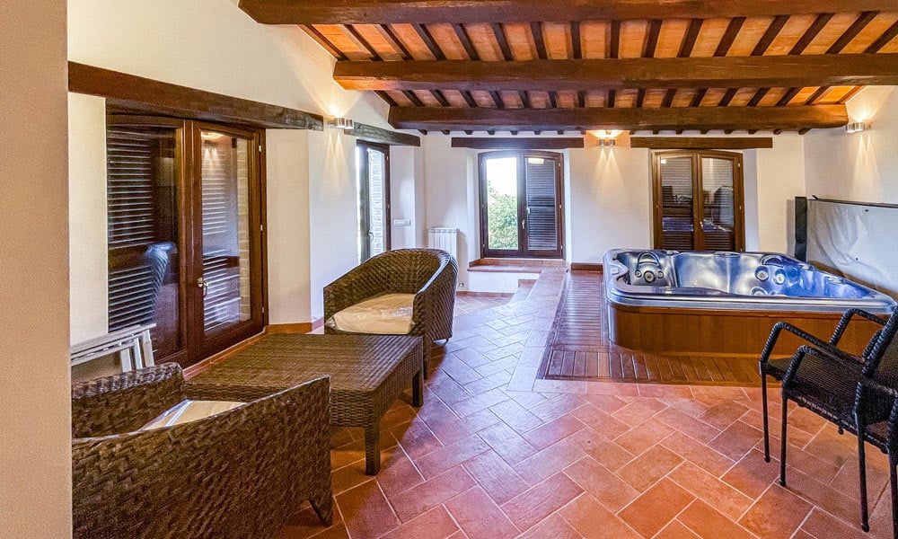 Elegant Villa with Trulli and Lamia