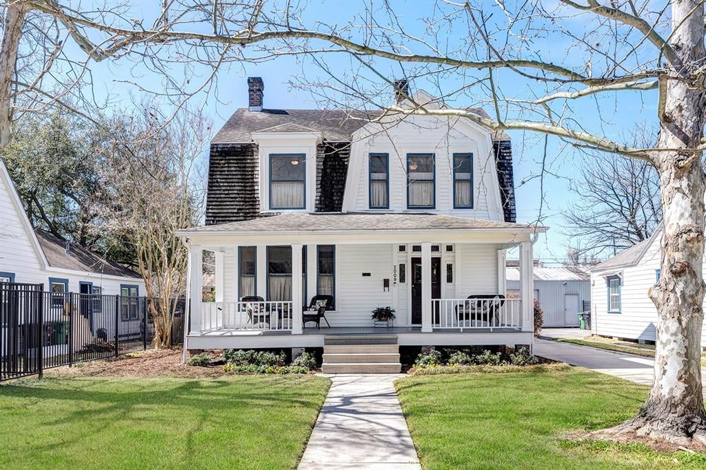 2009 Harvard St