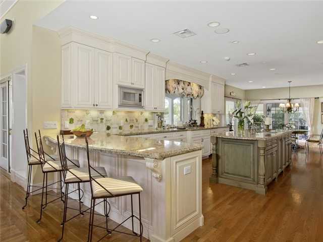 2883 Banyan Blvd Cir NW