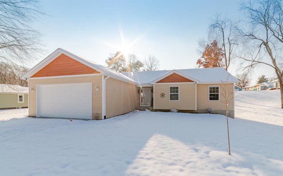 3115 W Newberry Road 