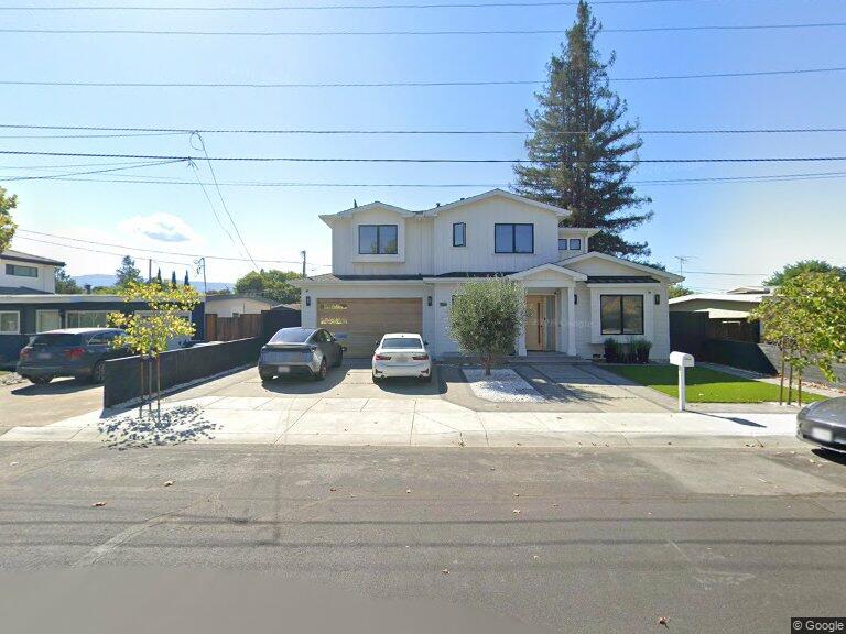 479 Kenneth St