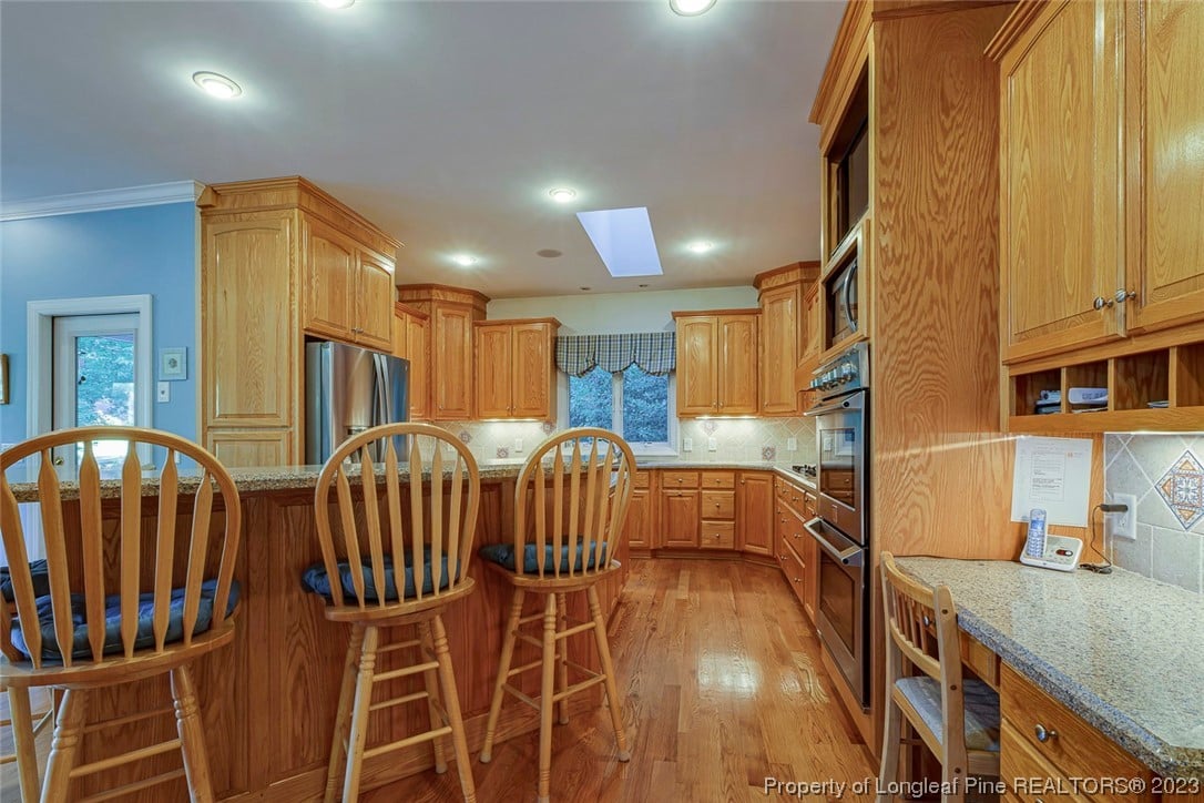 571 Broadmoor Ct
