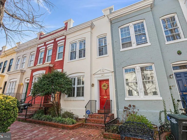 145 Duddington Pl SE