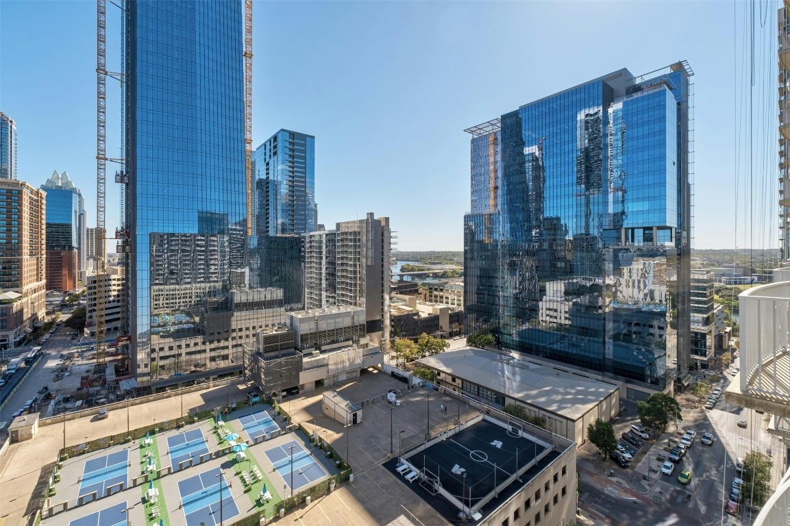 360 Nueces St, #1615