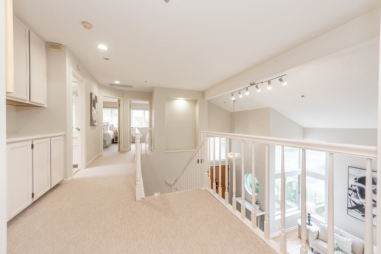 Meridien Court - Gated Community!
