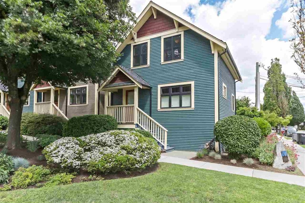91 E 27th Ave