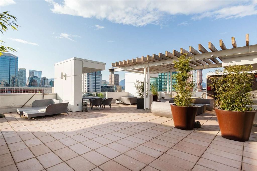 161 W Georgia St, #1508