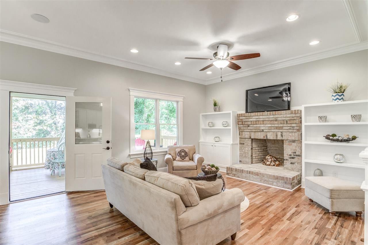 308 W Enterprise St