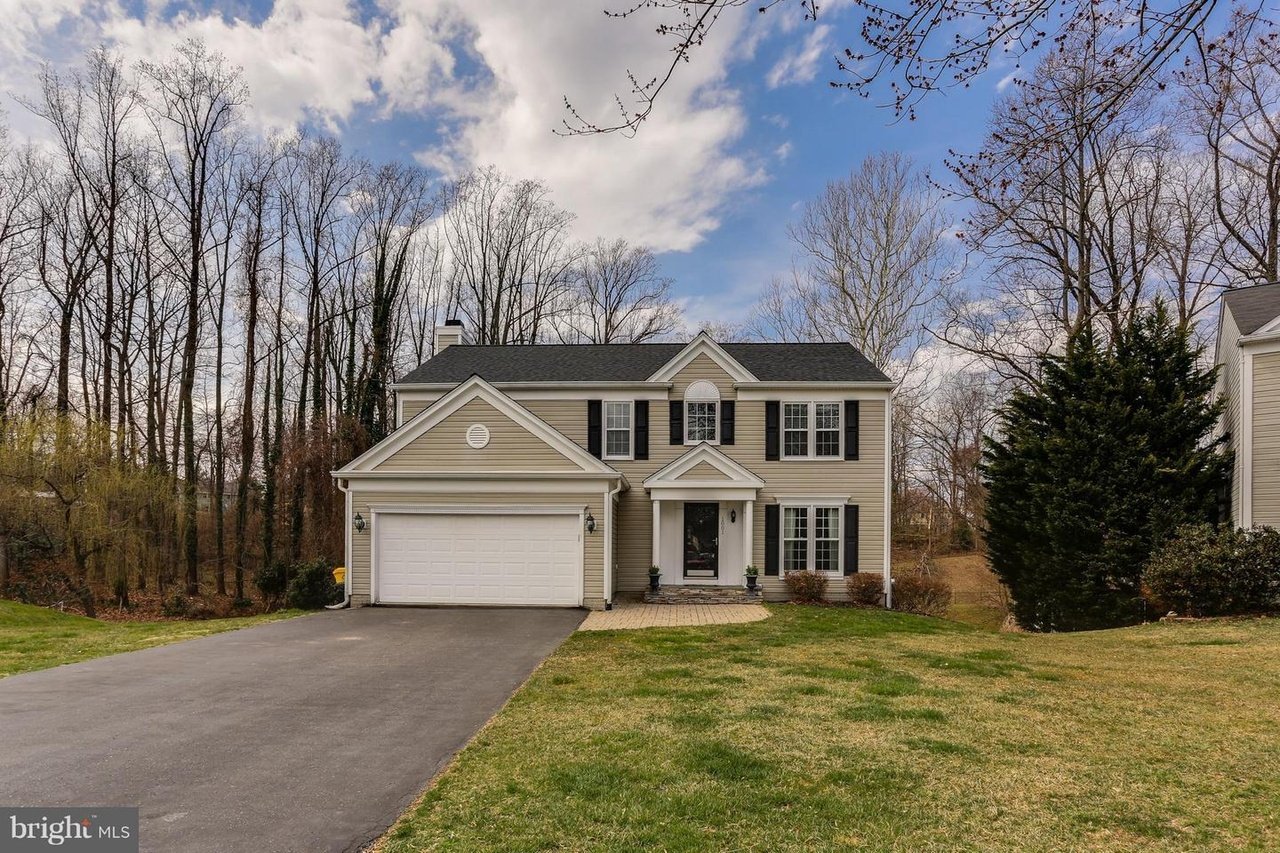 1001 Rosslare Ct