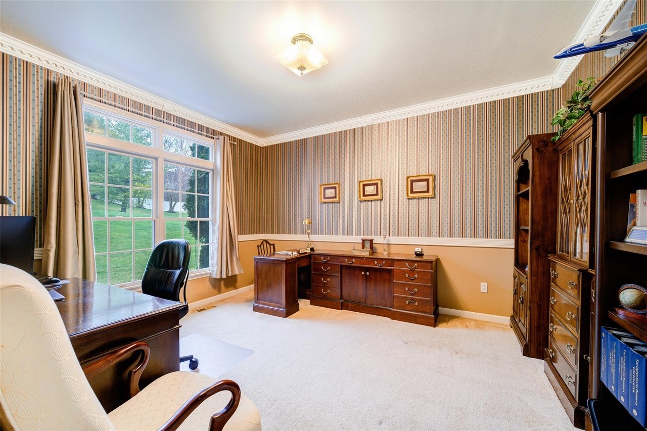 48 Duke Drive