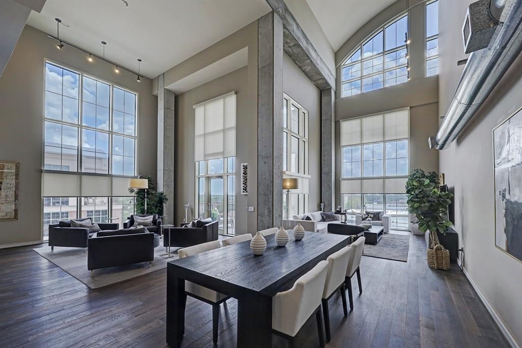 1616 Fountain View, #611